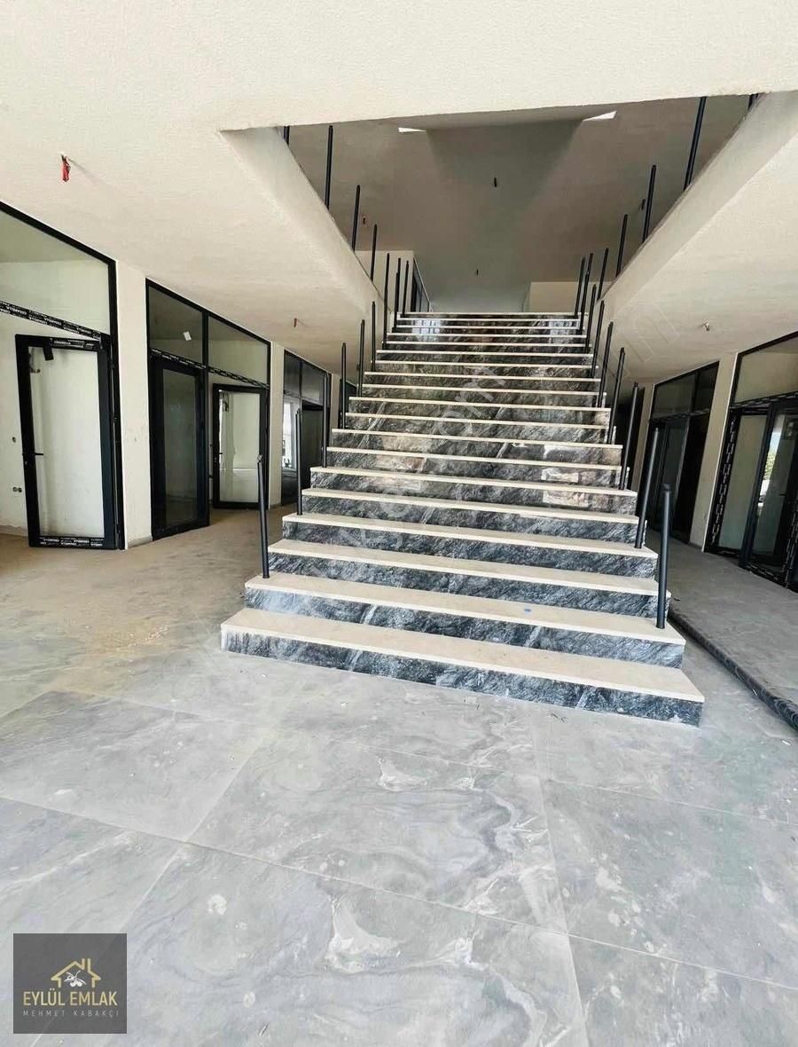 Bodrum Mumcular Merkezde Satılık Dükkan