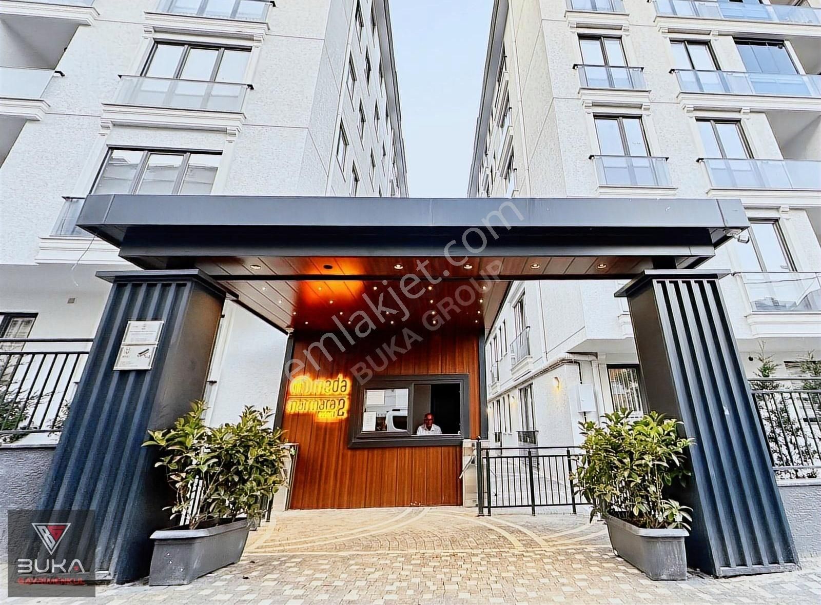 7/24 Güvenlikli 3 Kat Otoparklı Sitede 1+1 Kiralık Geniş Daire