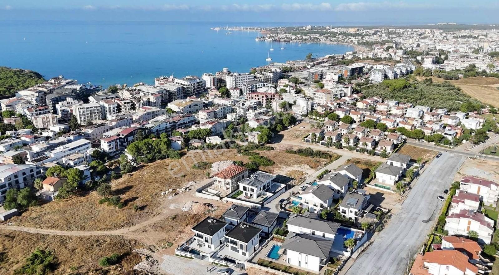 Altınkum Sahile 400m Mesafede Satılık Ultra Lüks Havuzlu Villa