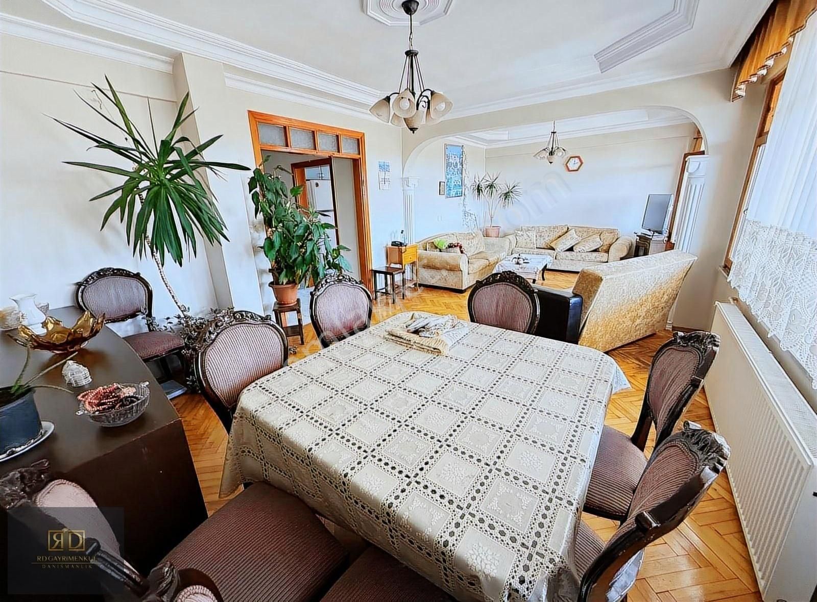 Sarıyer-reşitpaşa'da Teras Manzaralı 3+1 Satılık Daire - Görsel 10