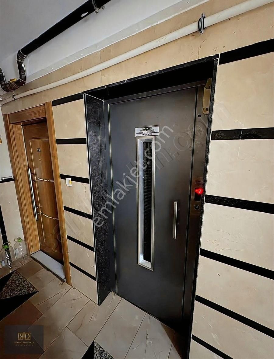 Rd Emlaktan Gürselde 2+1 Arakat 65 M² Satılık Daire