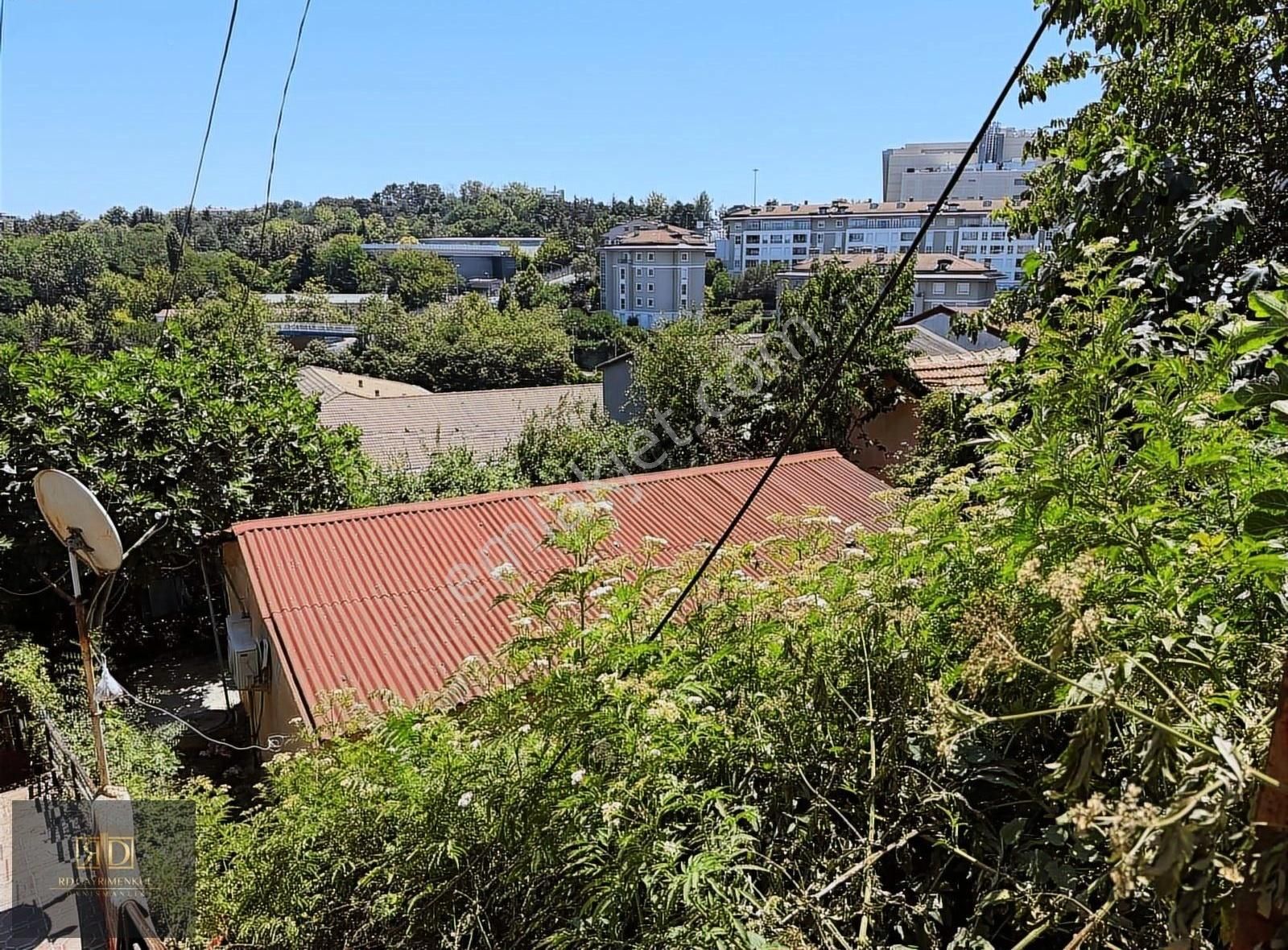 Sarıyer-pınarmah. İstinye Park Karşısı 400m² Arsalı Bağçeli Ev