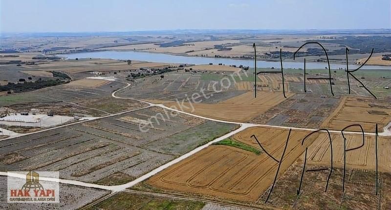 Köşebaşı Etrafı Çevrili Arsa