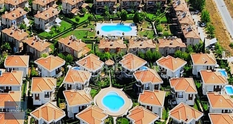 Site İçi, Özel Ve Ortak Havuzlu Lux 3+1 Dublex Villa - Görsel 8