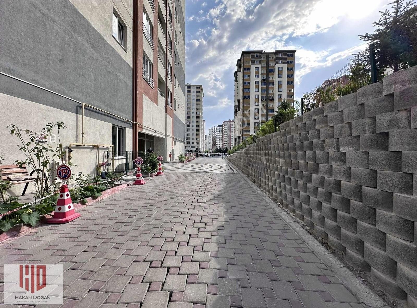 Talas Papatya Caddesi Üzerinde Satılık 2+1 Daire