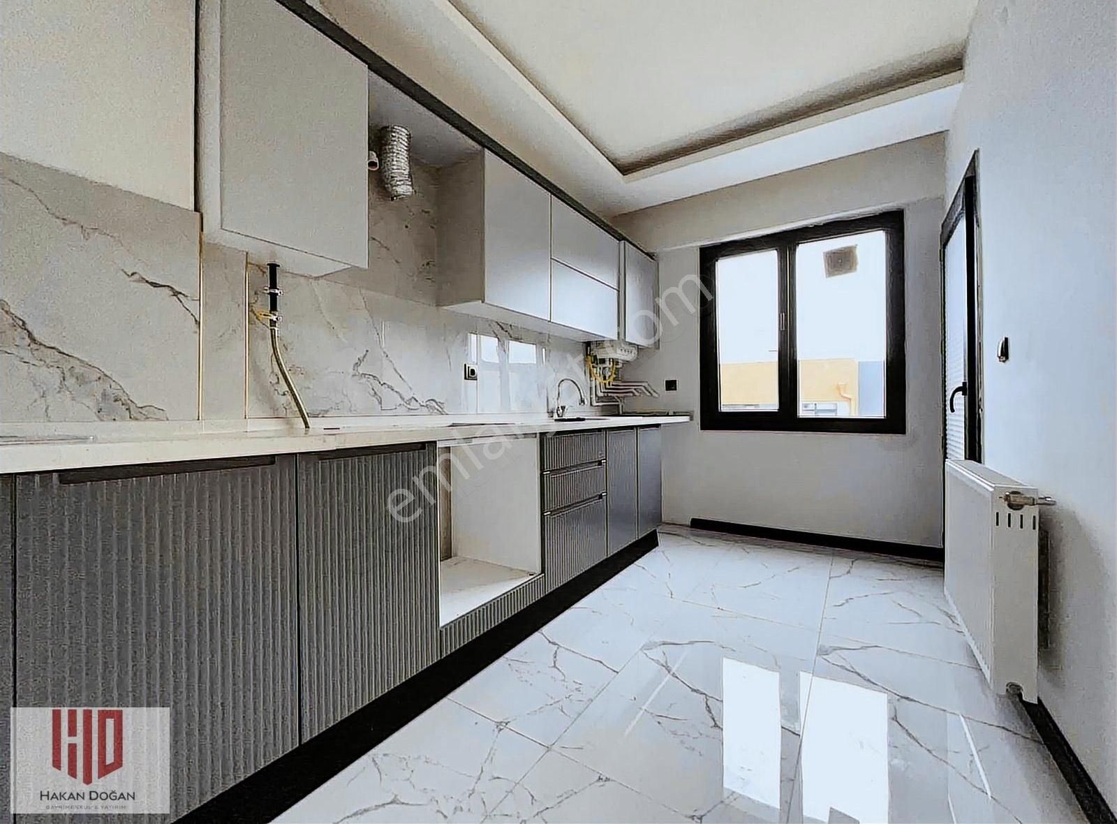 Yatay Mimarı Düşük Katlı Kombili Sıfır Gibi 2.5+1 Satılık Daire