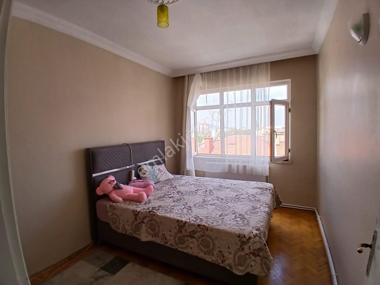 Akçay Emlak'tan Akşehir İstasyon Mahallesinde Geniş Ara Kat Satılık 3+1 Daire - Görsel 7