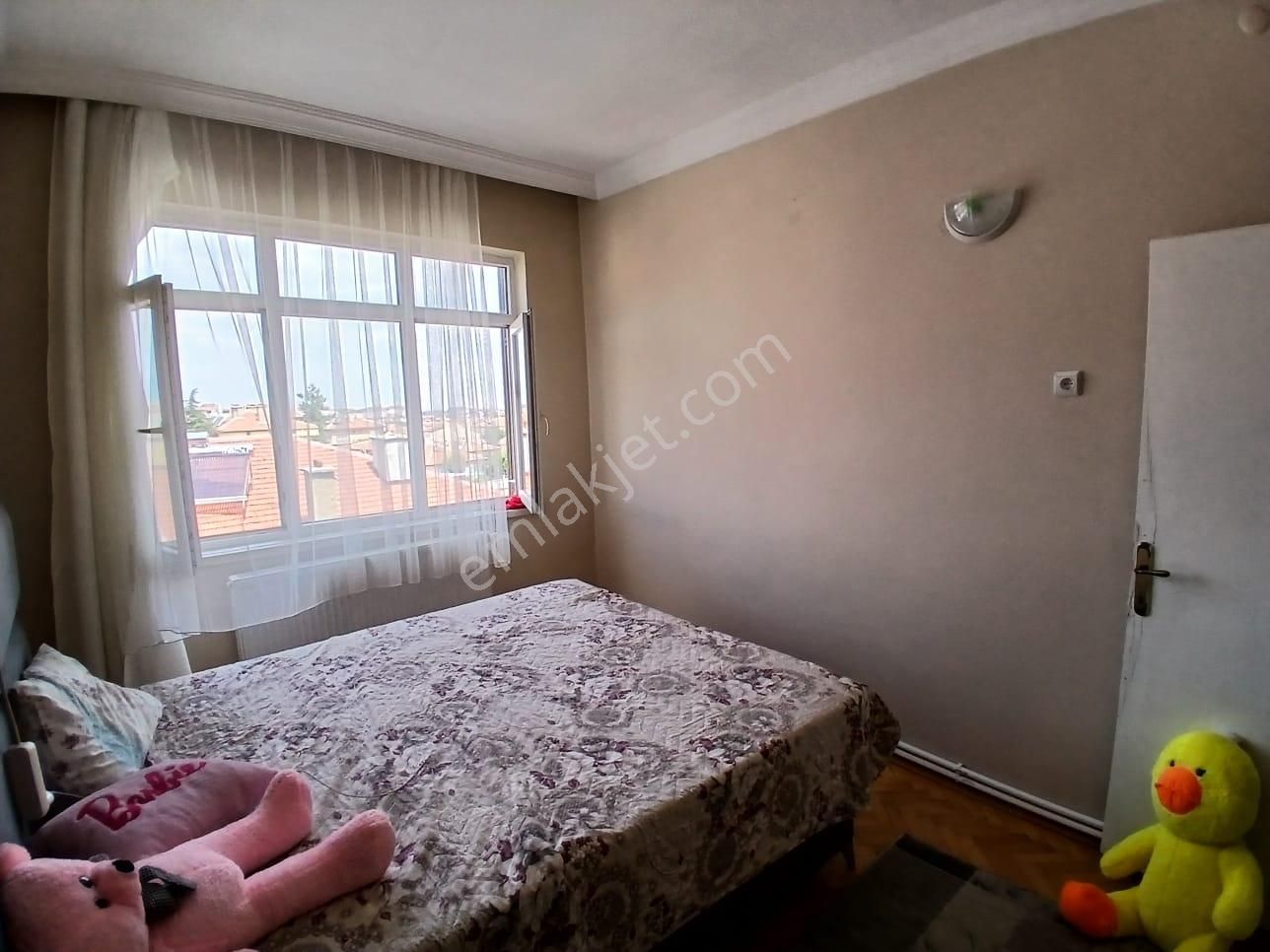 Akçay Emlak'tan Akşehir İstasyon Mahallesinde Geniş Ara Kat Satılık 3+1 Daire - Görsel 9