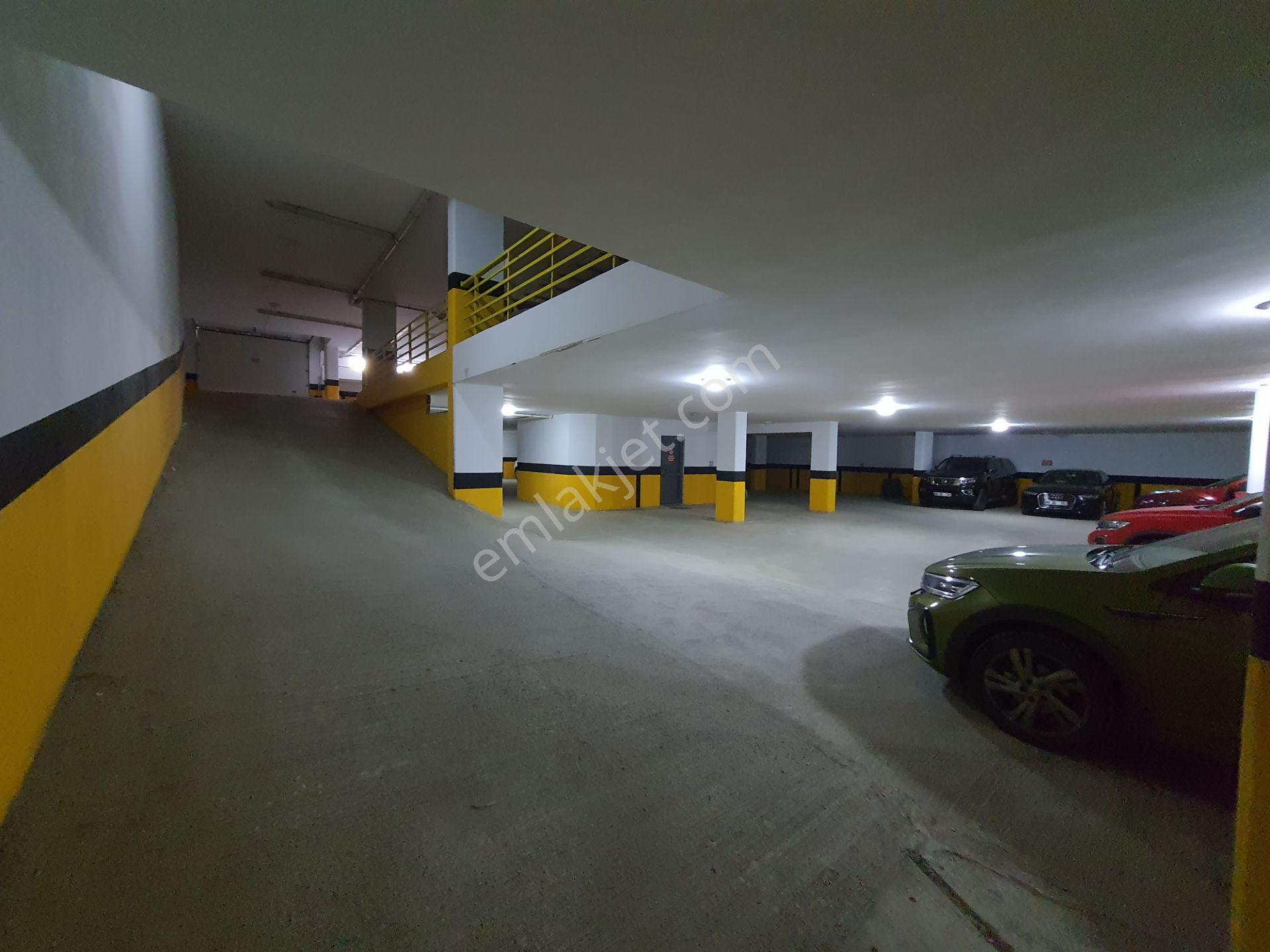 Arel'den Mustafa Kemal'de Plaza'da 2139 Sk.2 Kat K.otoparklı 1+1 - Görsel 24