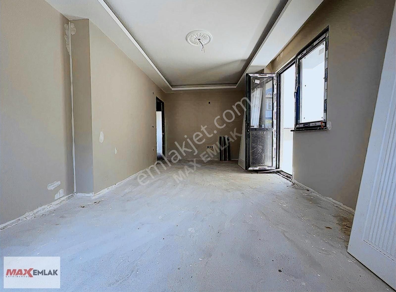Atatürk Caddesine Komşu 2 +1 Satılık 85 M2 Lüx Arakat Daire