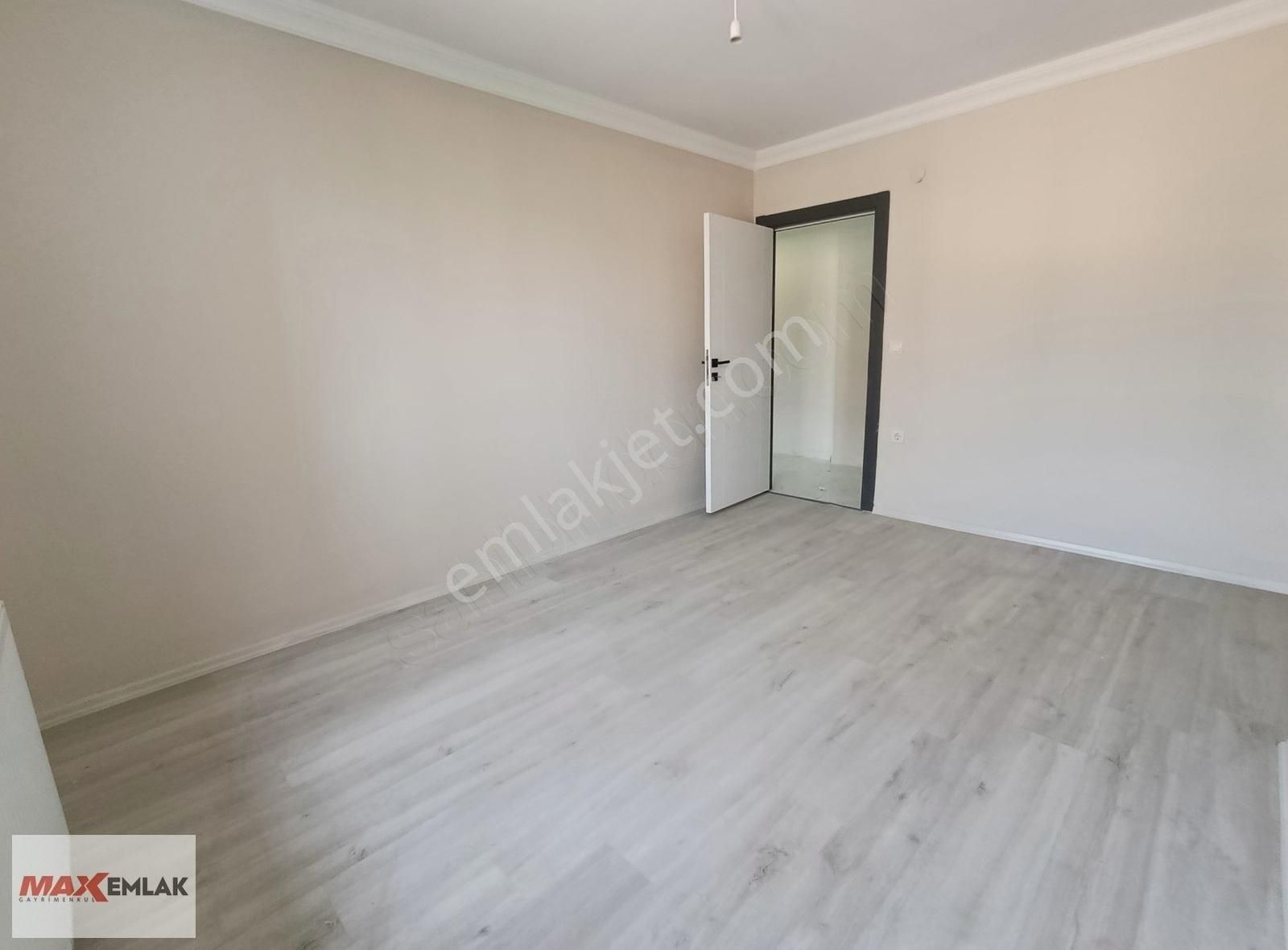 İstasyon Caddesi Merkezi Konumda 4+1 200 M2 Lüx Dublex Daire - Görsel 3