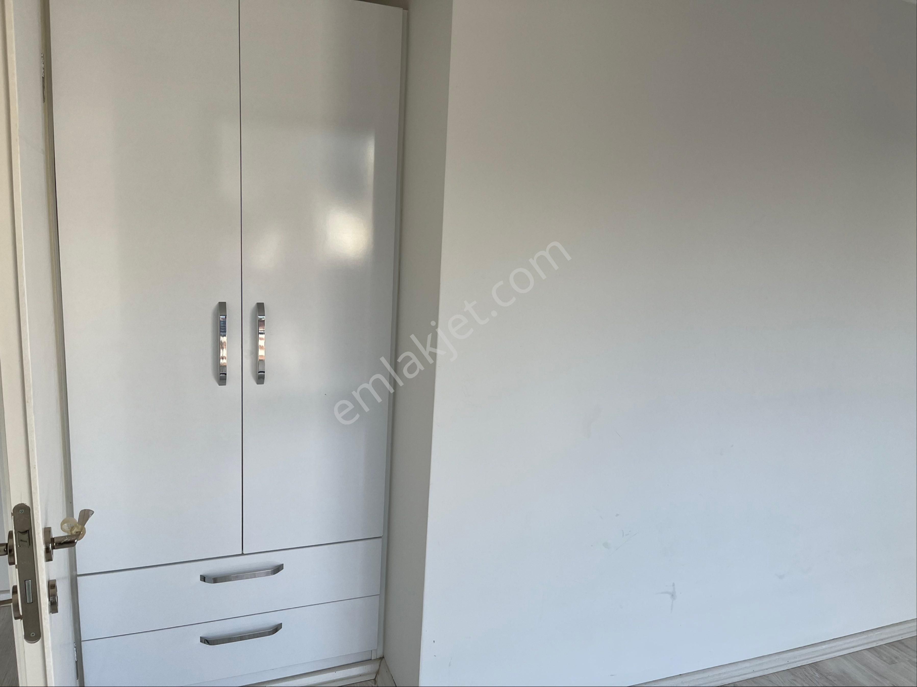 Yaşar Üniversitesi Karşısı 6 Yıllık Binada Şıkır Şıkır 1+1 - Görsel 13