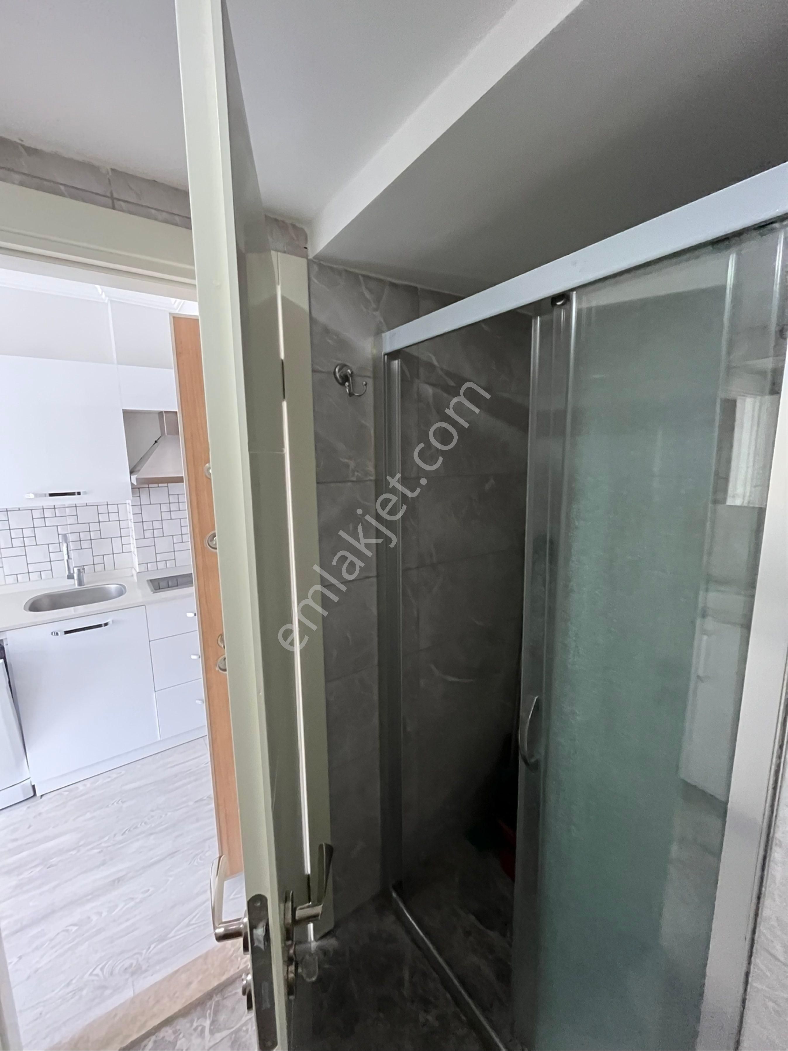 Yaşar Üniversitesi Karşısı 6 Yıllık Binada Şıkır Şıkır 1+1 - Görsel 8