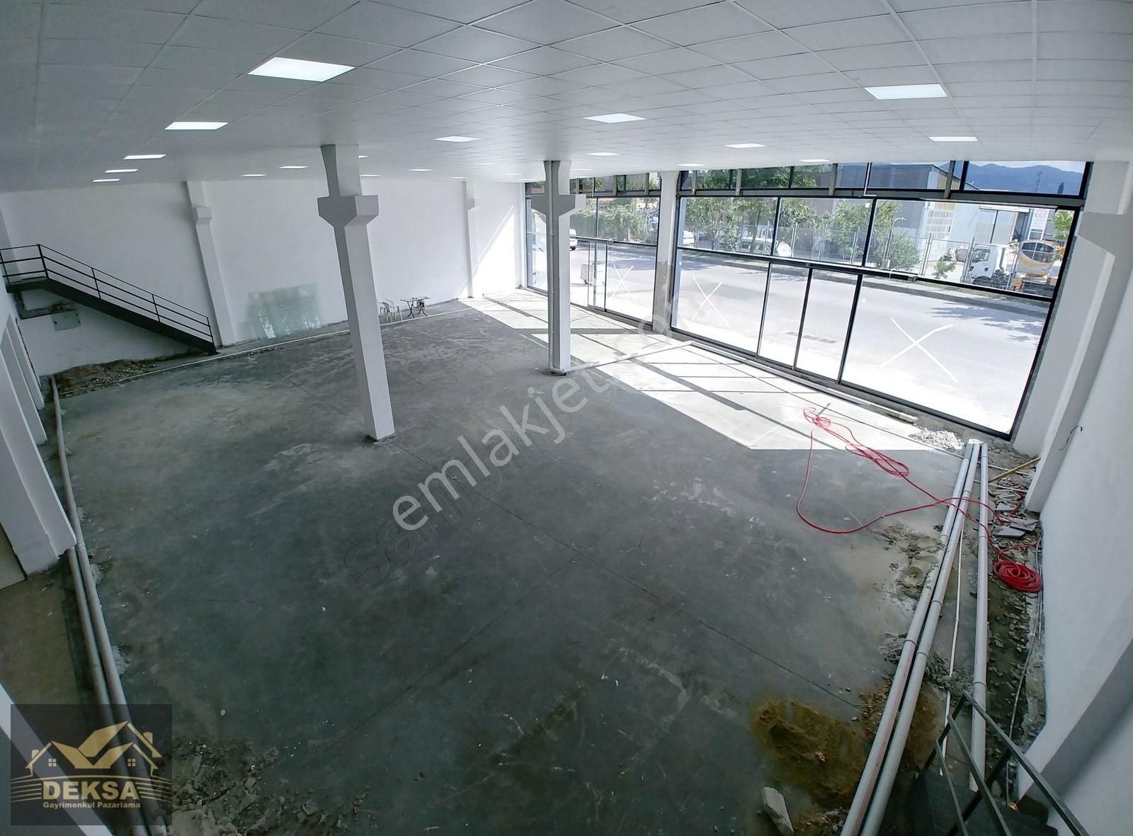 İzmit Sanayi Sitesi Karşısı Ana Caddede Satılık 817 M2 Dükkan - Görsel 29