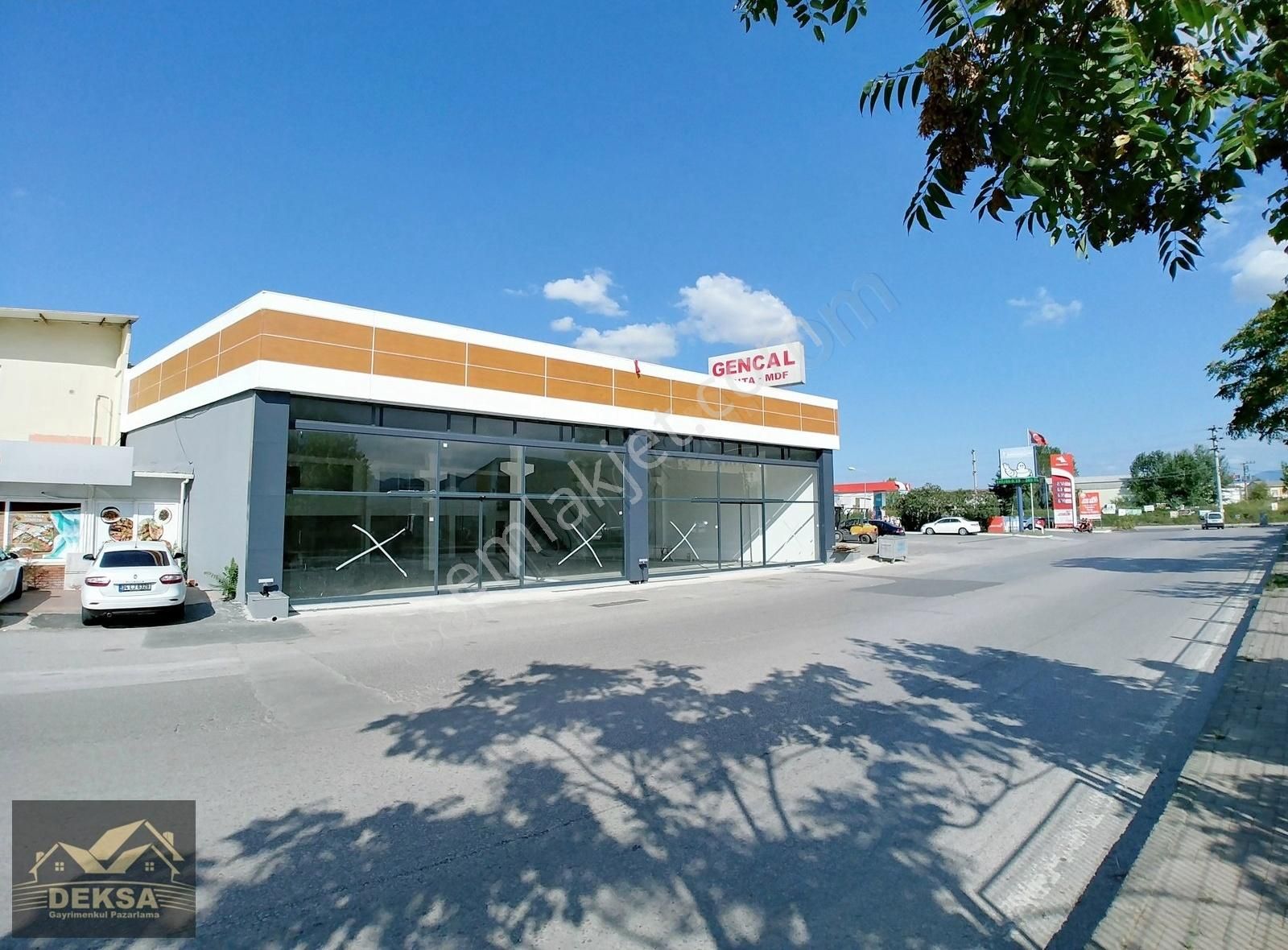 İzmit Sanayi Sitesi Karşısı Ana Caddede Satılık 817 M2 Dükkan - Görsel 16