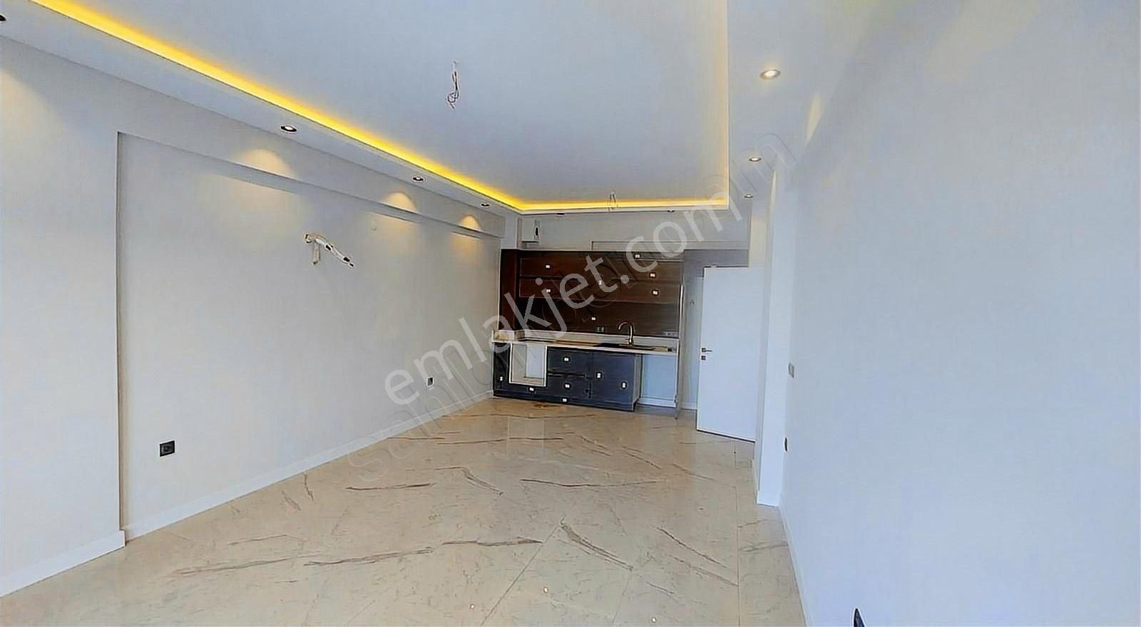 Kuşadası Değirmenderede Havuzlu Sitede Sıfır 2+1 Lüx Bahçe Katı - Görsel 11