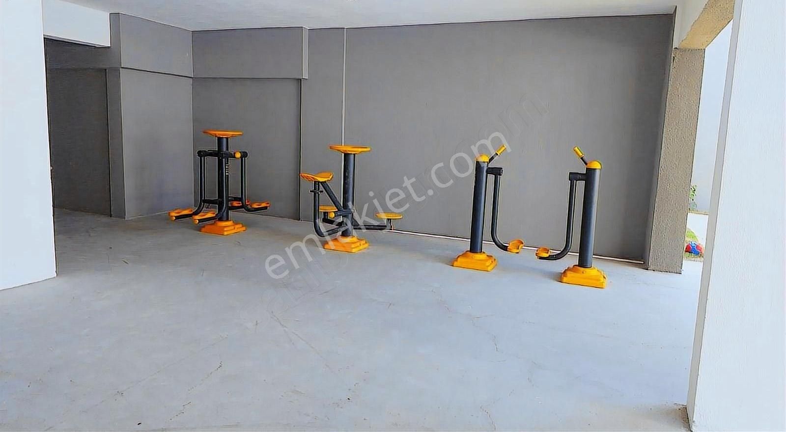 Kuşadası Değirmenderede Havuzlu Sitede Sıfır 2+1 Lüx Bahçe Katı - Görsel 12