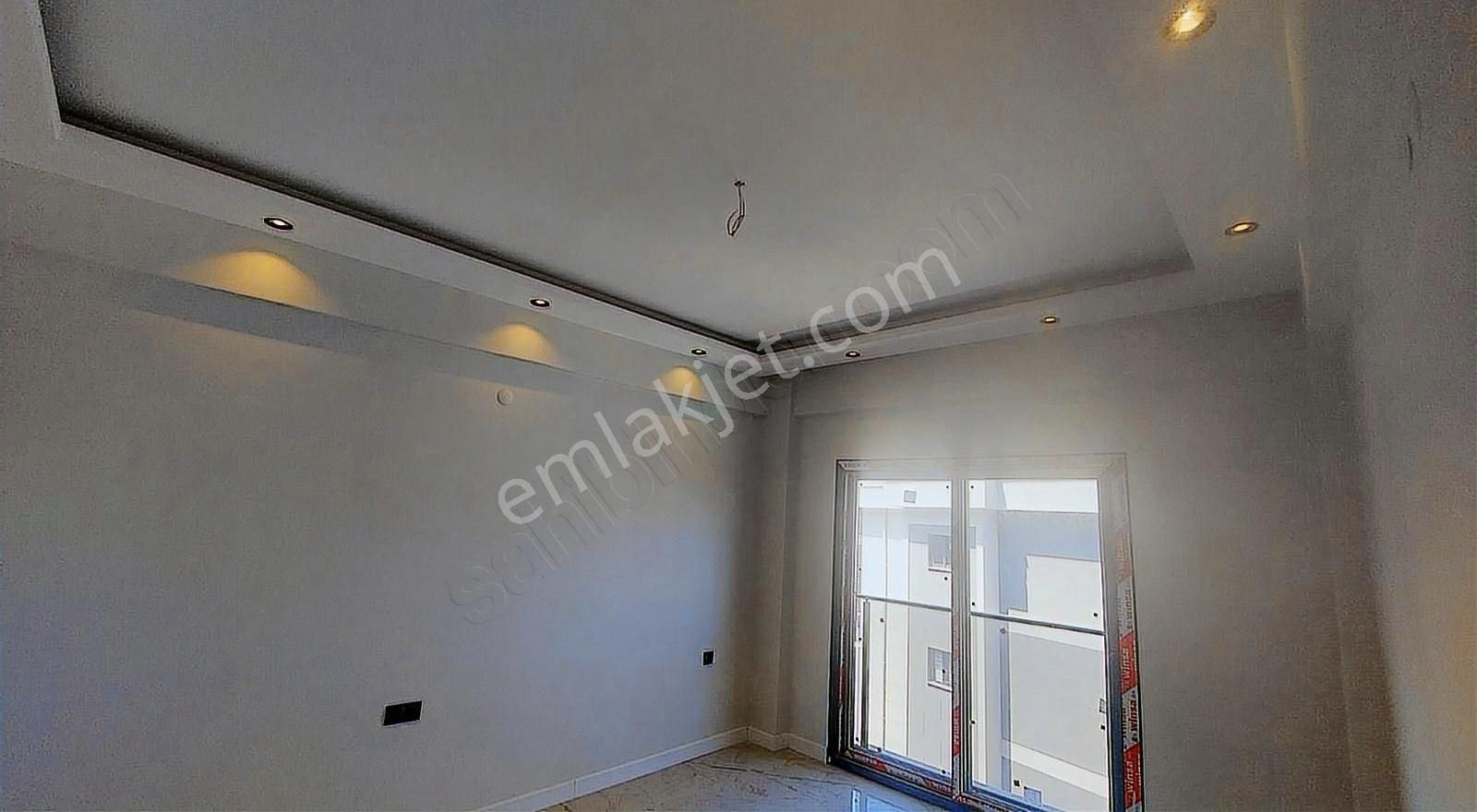 Kuşadası Değirmenderede Havuzlu Sitede Sıfır 2+1 Lüx Bahçe Katı - Görsel 7