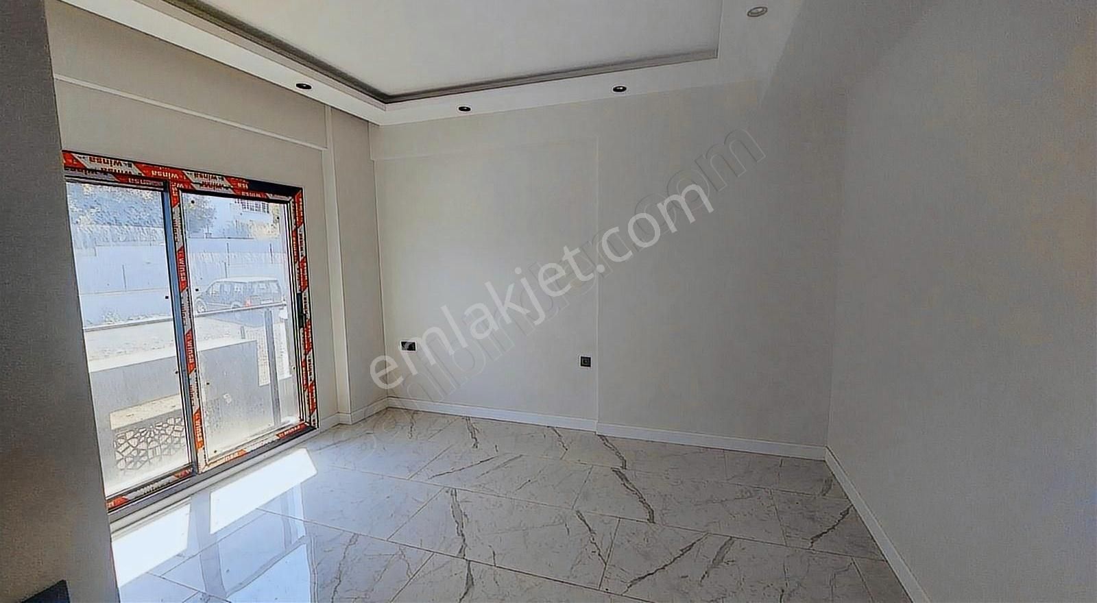 Kuşadası Değirmenderede Havuzlu Sitede Sıfır 2+1 Lüx Bahçe Katı - Görsel 2