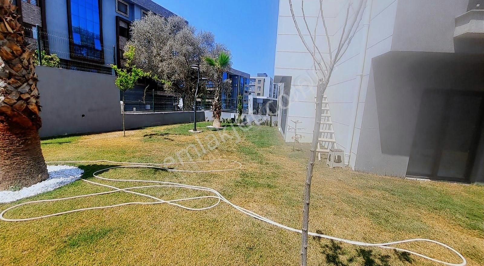 Kuşadası Değirmenderede Havuzlu Sitede Sıfır 2+1 Lüx Bahçe Katı - Görsel 9