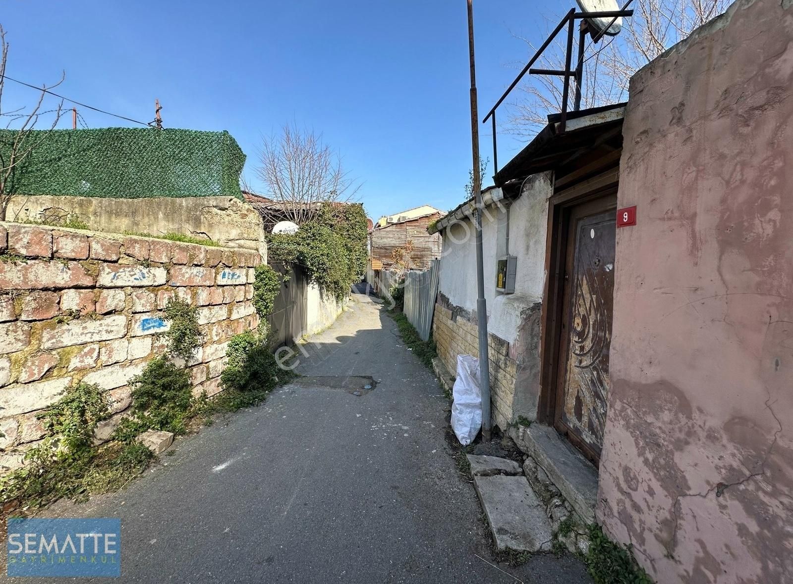 Acil Satılık İmarlı Arsa Fatih Ayvansaray'da 95 M² - Görsel 17