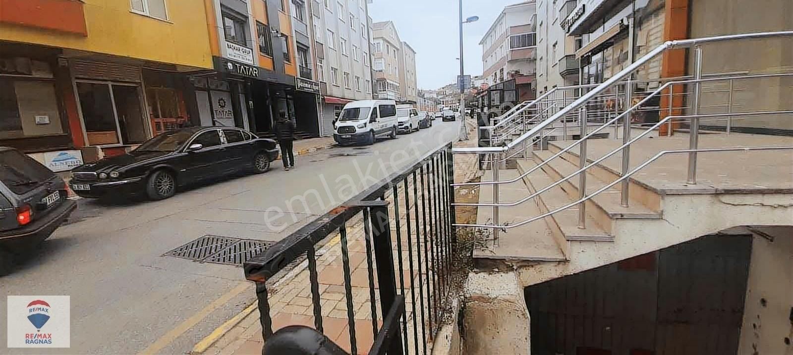 Üsküdar Kısıklı Satılık Depolu Dükkan