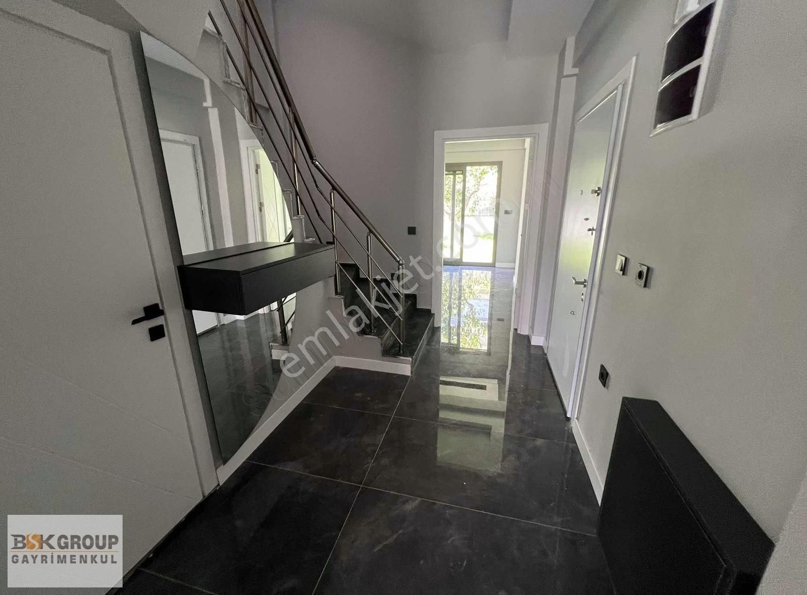 Bsk Group'dan Ultra Lüx Kullanışlı Ferah Villa..! - Görsel 18