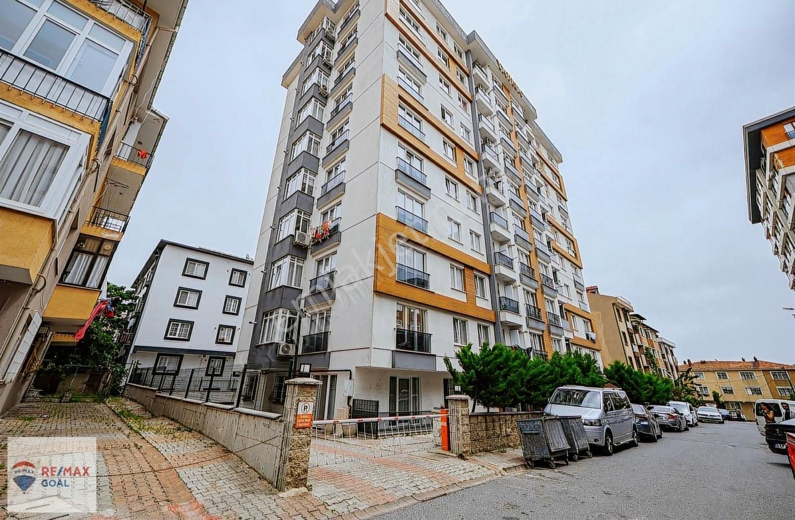Remax Şirvan'dan Ümraniye'de 3+1 Ara Kat Satılık Daire