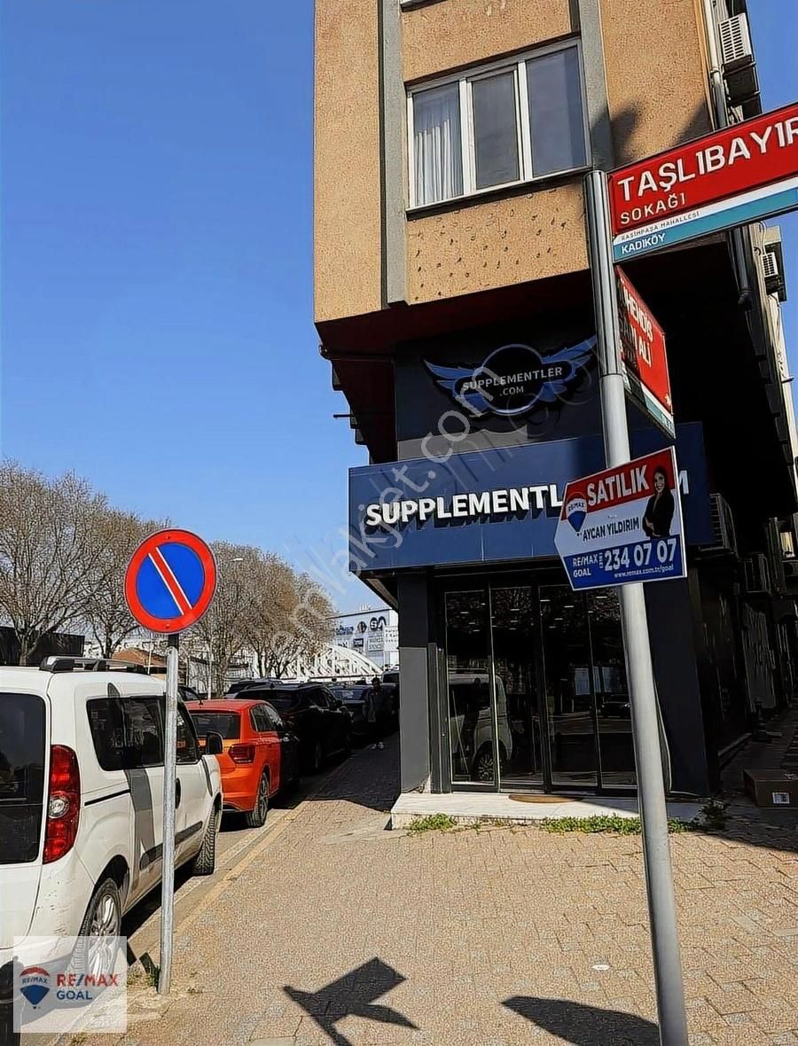 Cadde Cepheli Geniş Satılık Daire