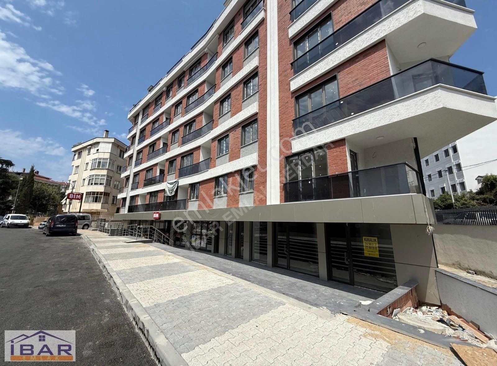 İbar Emlaktan Altintepe Caddede Satılık 27m2 Sıfır Dukkan