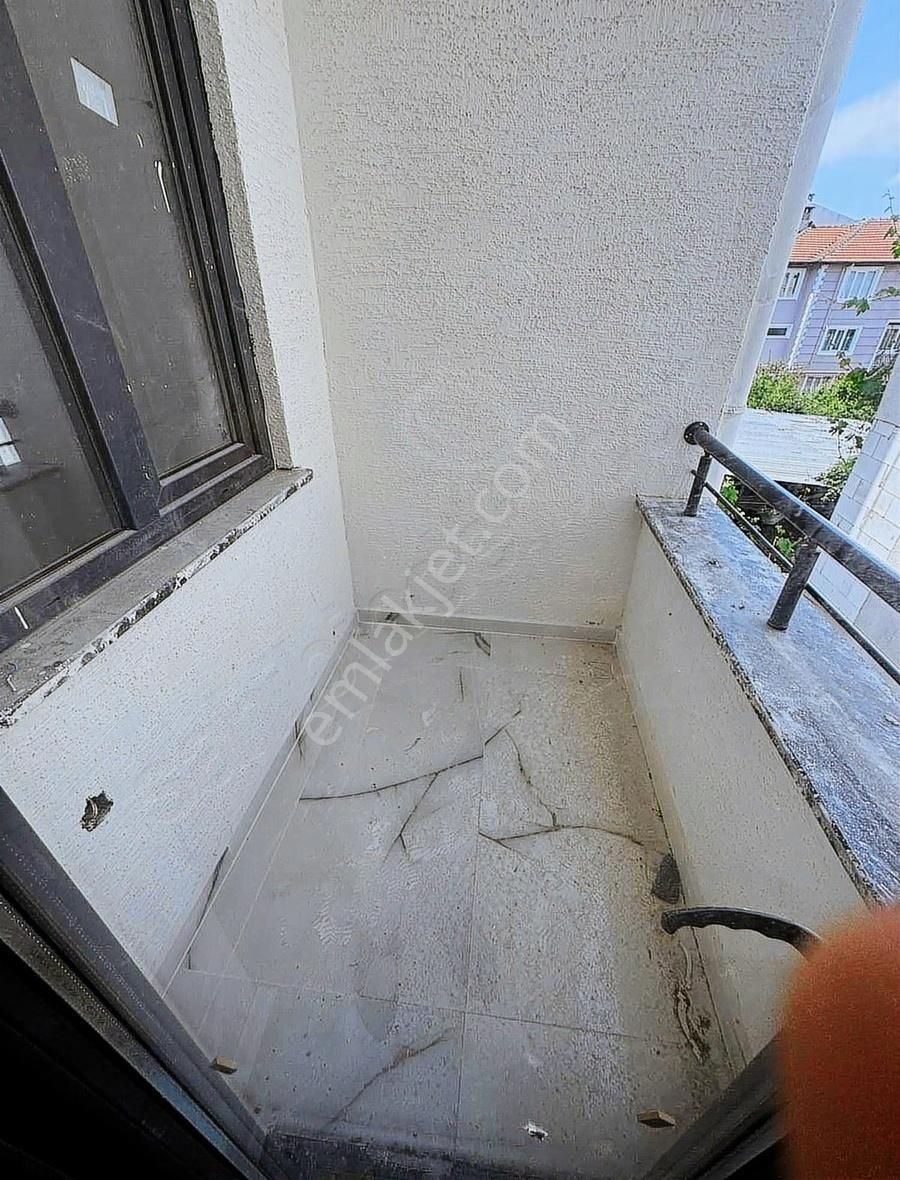 Cumhuriyet Mah.2+1 Arakat