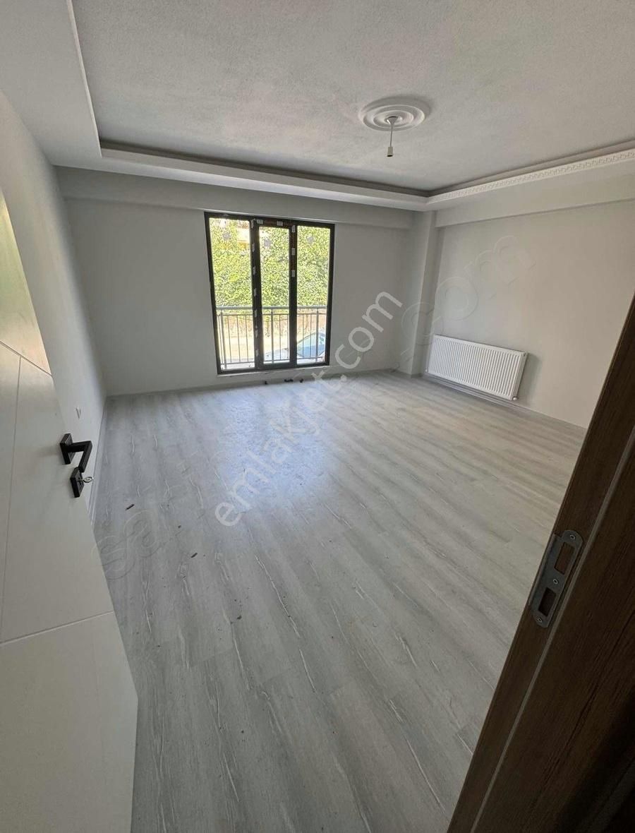 Sakarya Mah. 2+1 Yüksek Giriş