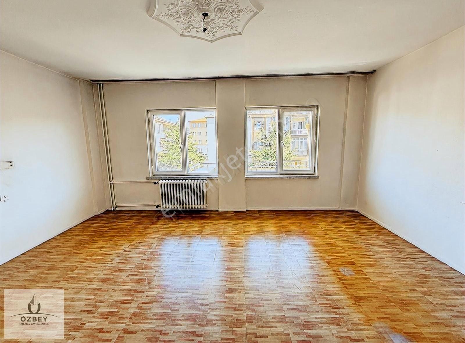 Özbey Emlaktan Alanönü Mh Sağlık Ocağı Karşısı Ara Kat Kiralık