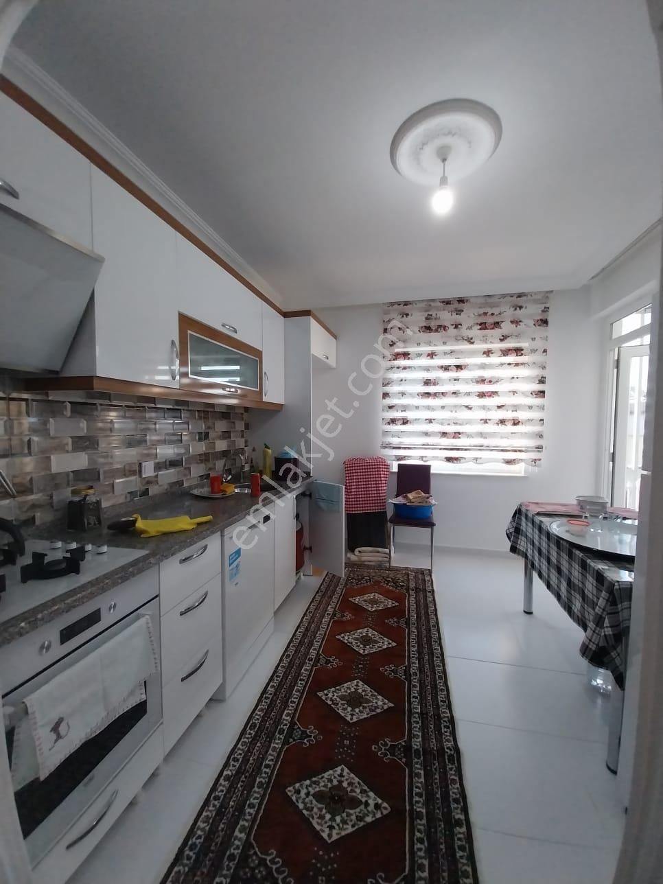 Y.emek Mah Geniş 2+1 Daıre İsteyenlere