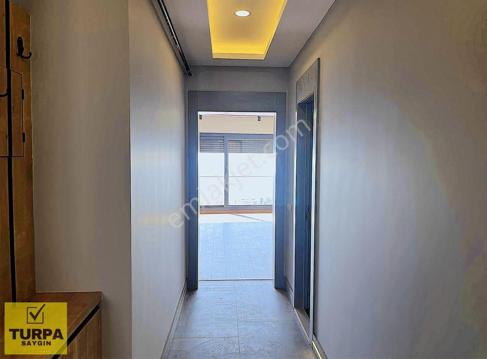 Deniz Manzaralı Cadde Üstü Daire - Görsel 13