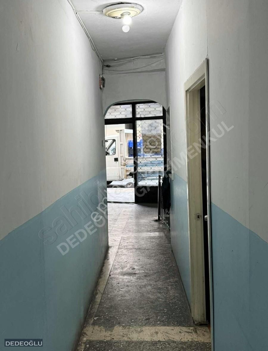 Sultanmurat Mahallesinde Satılık Dükkan Araç Takasına Uygun - Görsel 2