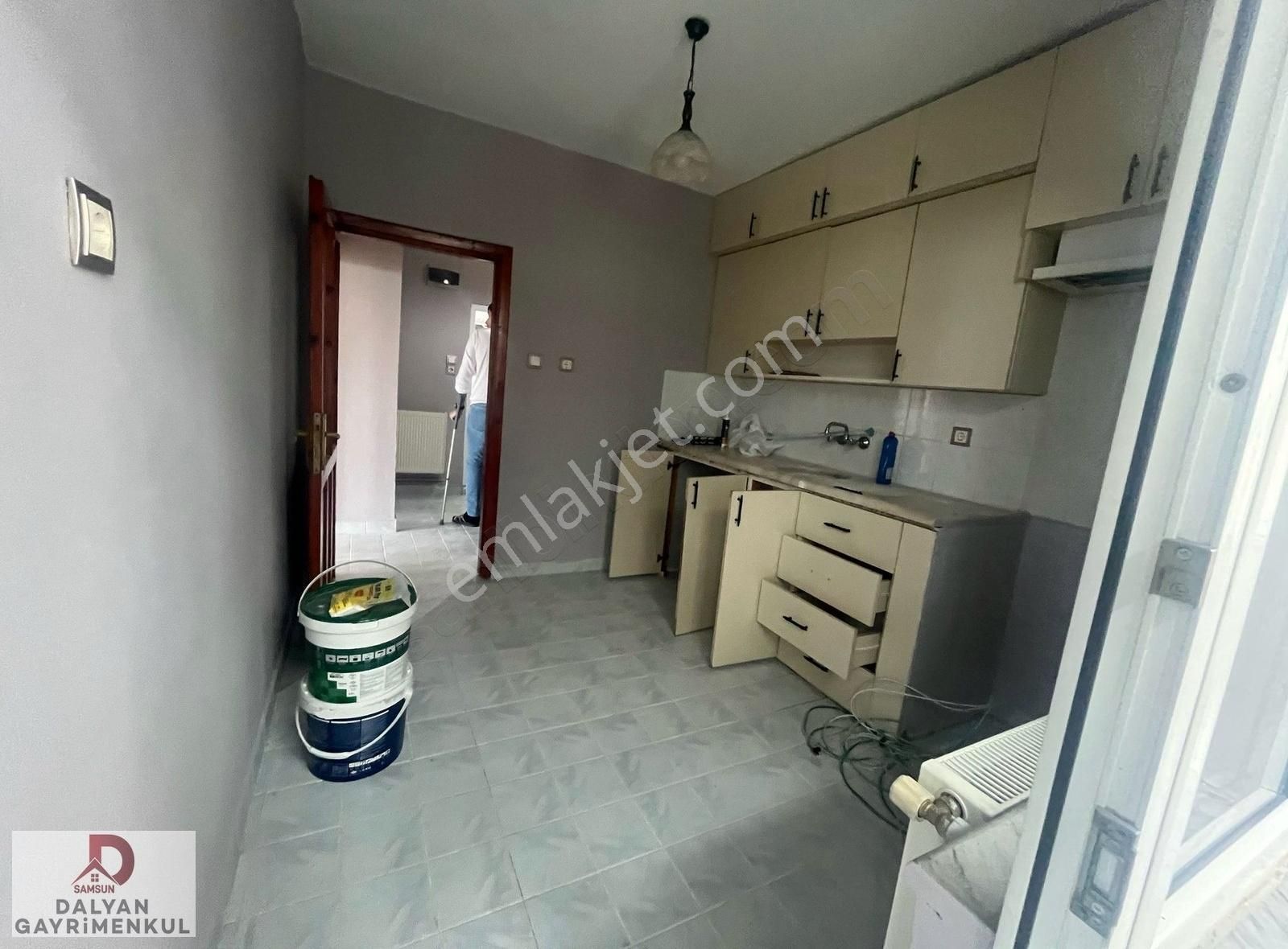 İlkadım Da Kiralık Asansörlü Boyalı Daire