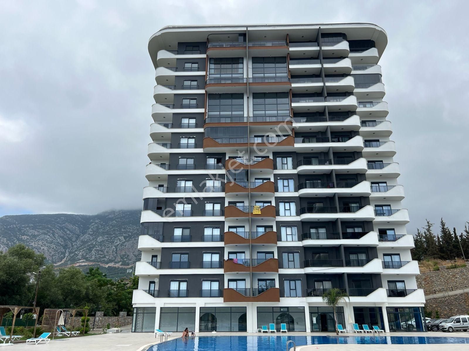 Alanya Mahmutlarda Kiralık 1+1 Site İçi Eşyalı Lüks Daire