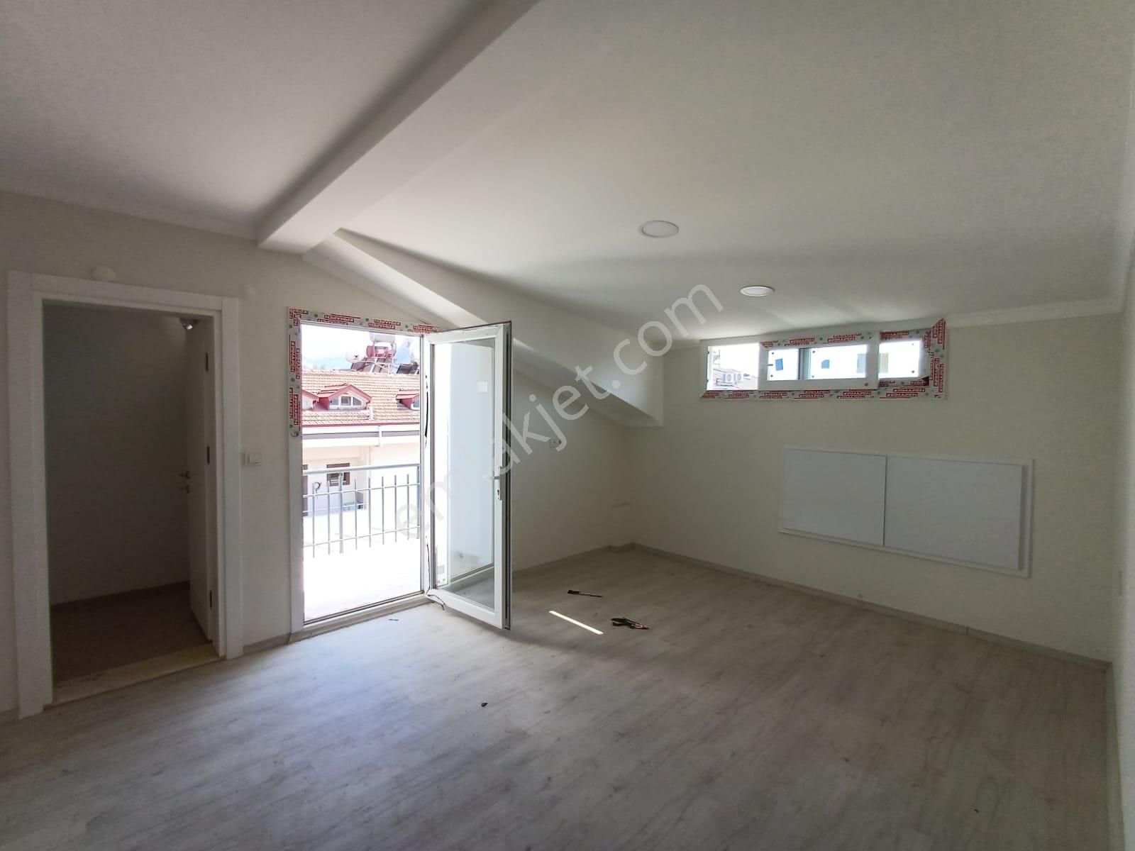 Stop’tan Patlangıç Pazaryeri Merkezi Satılık 120m² Dubleks 2+1 - Görsel 13