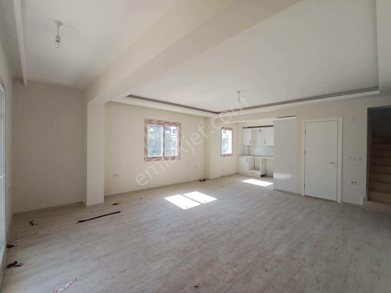 Stop’tan Patlangıç Pazaryeri Merkezi Satılık 120m² Dubleks 2+1