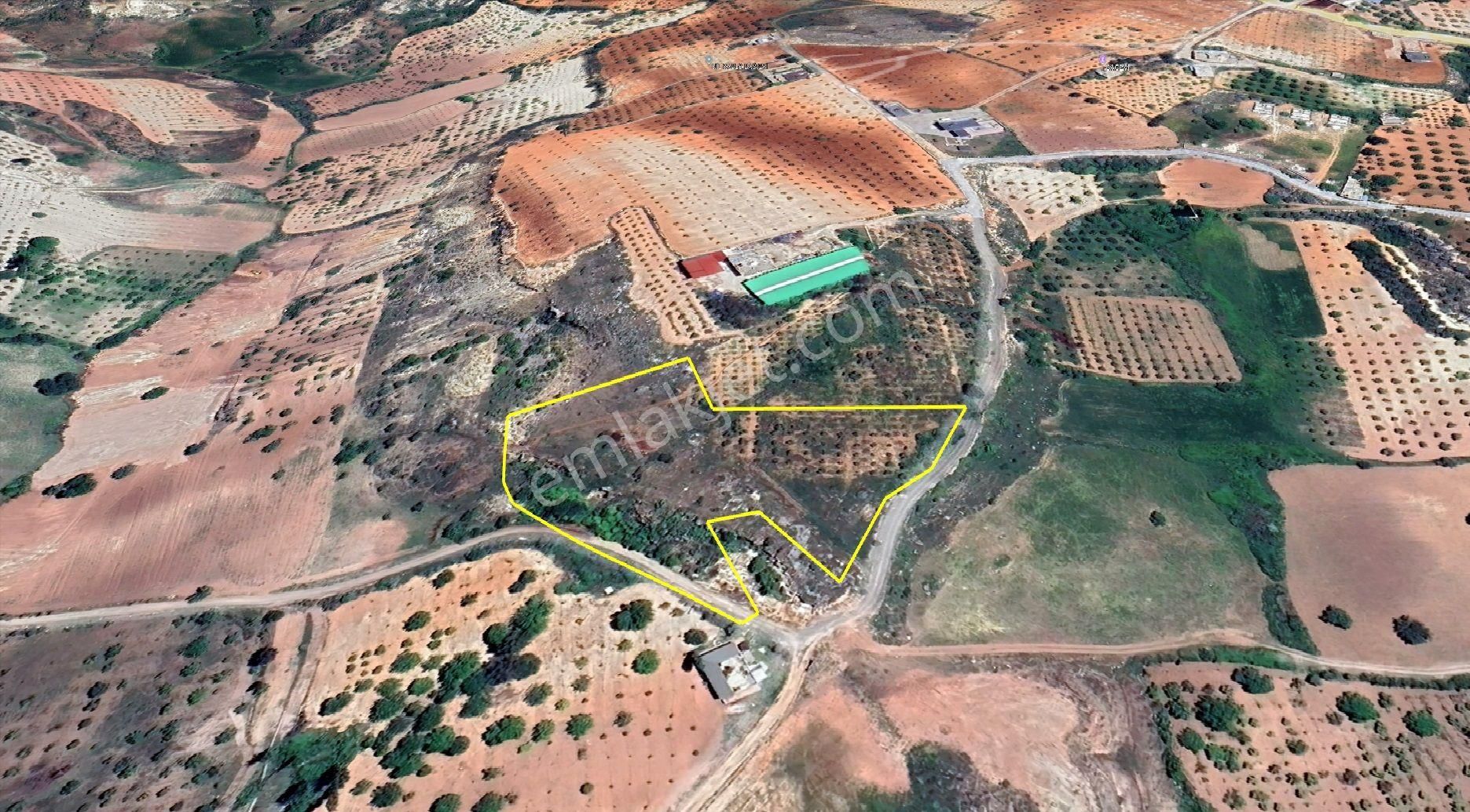 Mesken Emlak Kaleboynu Gölet Manzaralı 2 Tarafı Yol Köşe Parsel