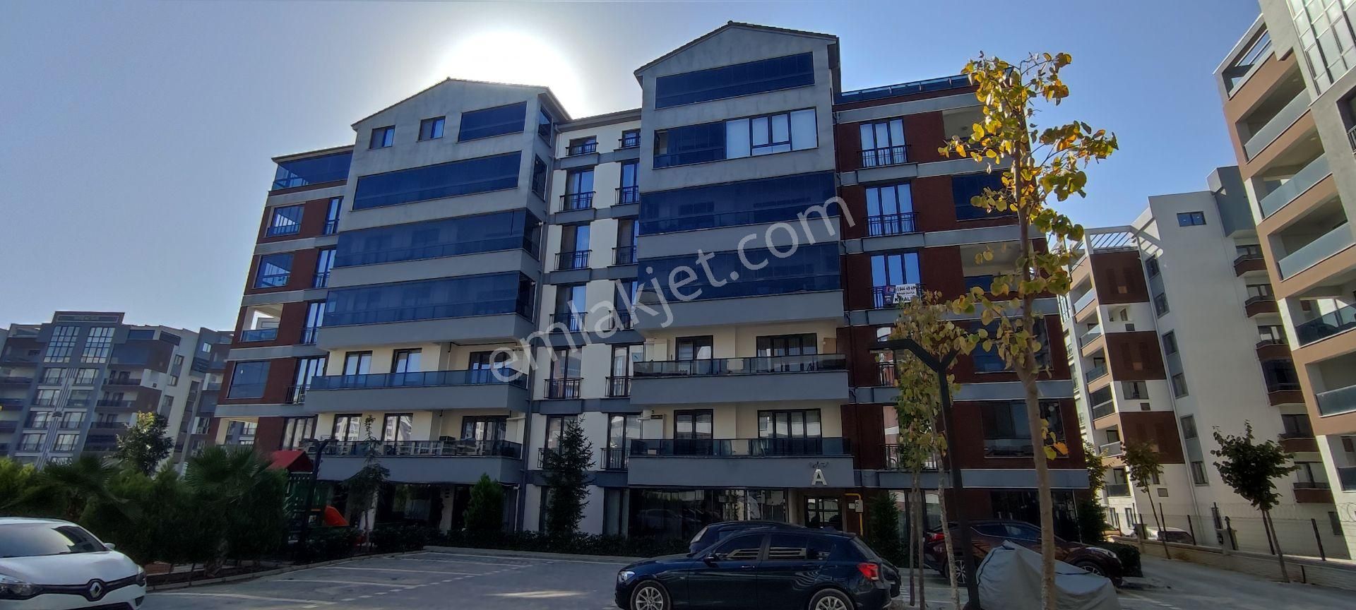 Bursa Nilüfer Balkan 100m2 2+1 Havuzlu Kiralık Daire
