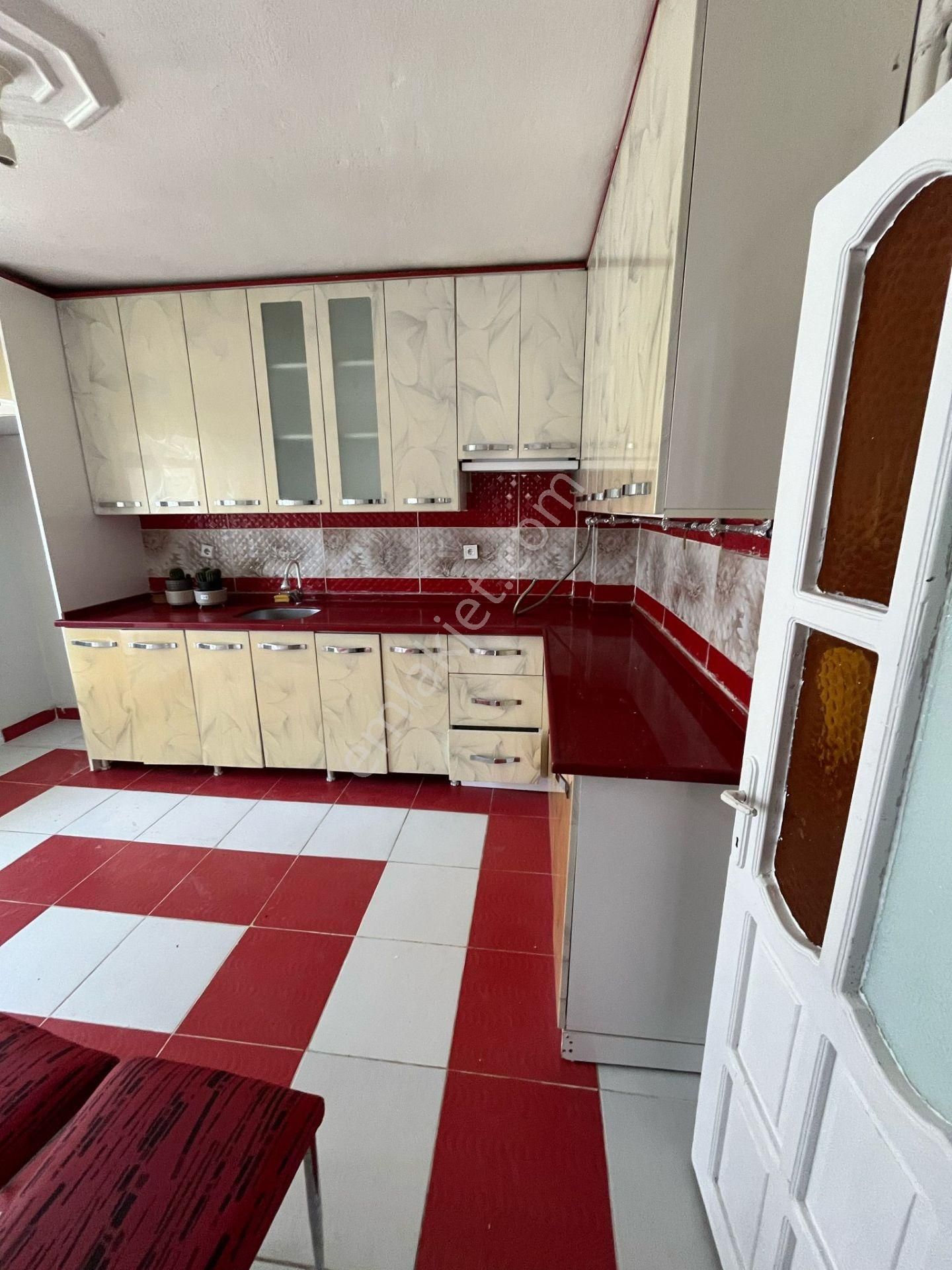 Kırıkkale Merkez Yeni Mahalle Valilik Yanı Kiralık Daire