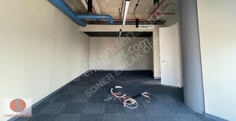 Kuriş Kule'de 16.kat Deniz Manzaralı Kiralık Lüks A+ Ofis - Görsel 4