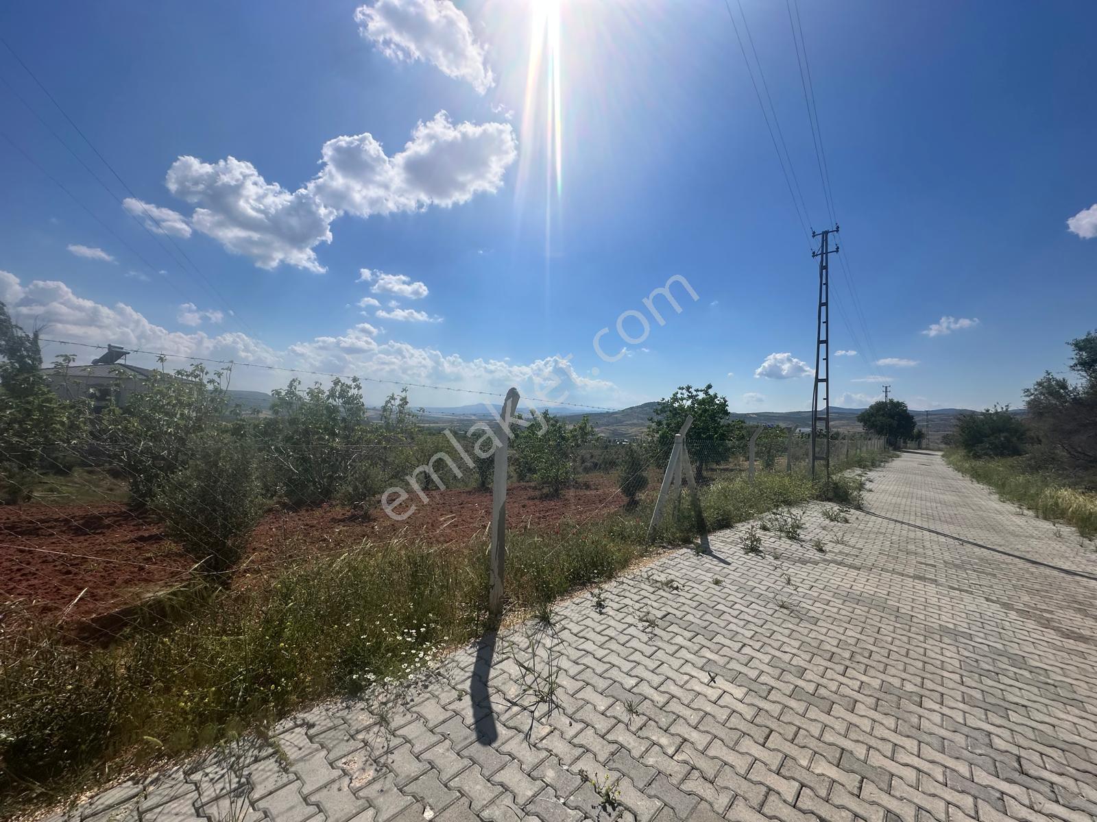 Mesken Emlak Budakta Ful Gölet Manzralı 214 Metre Rsmi Yol Cephe - Görsel 2