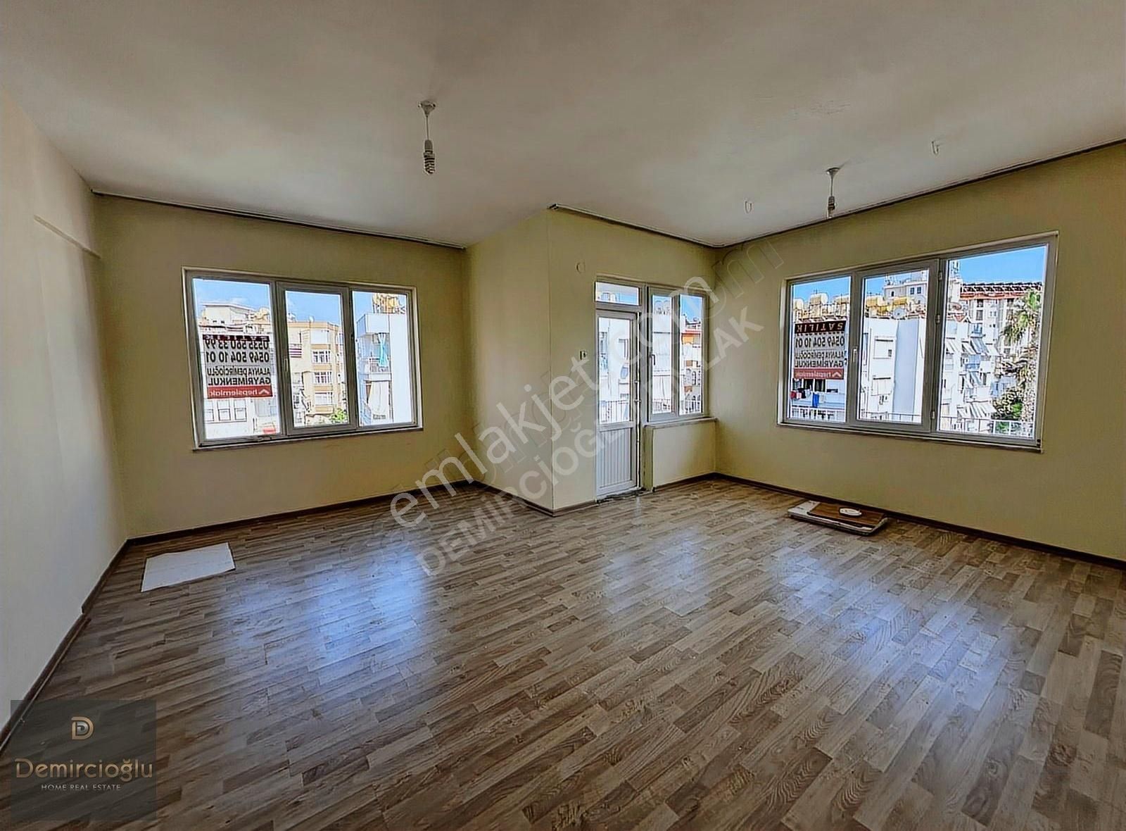 Alanya Merkez Vergi Dairesi Civarında Kiralık Boş 3+1 Daire