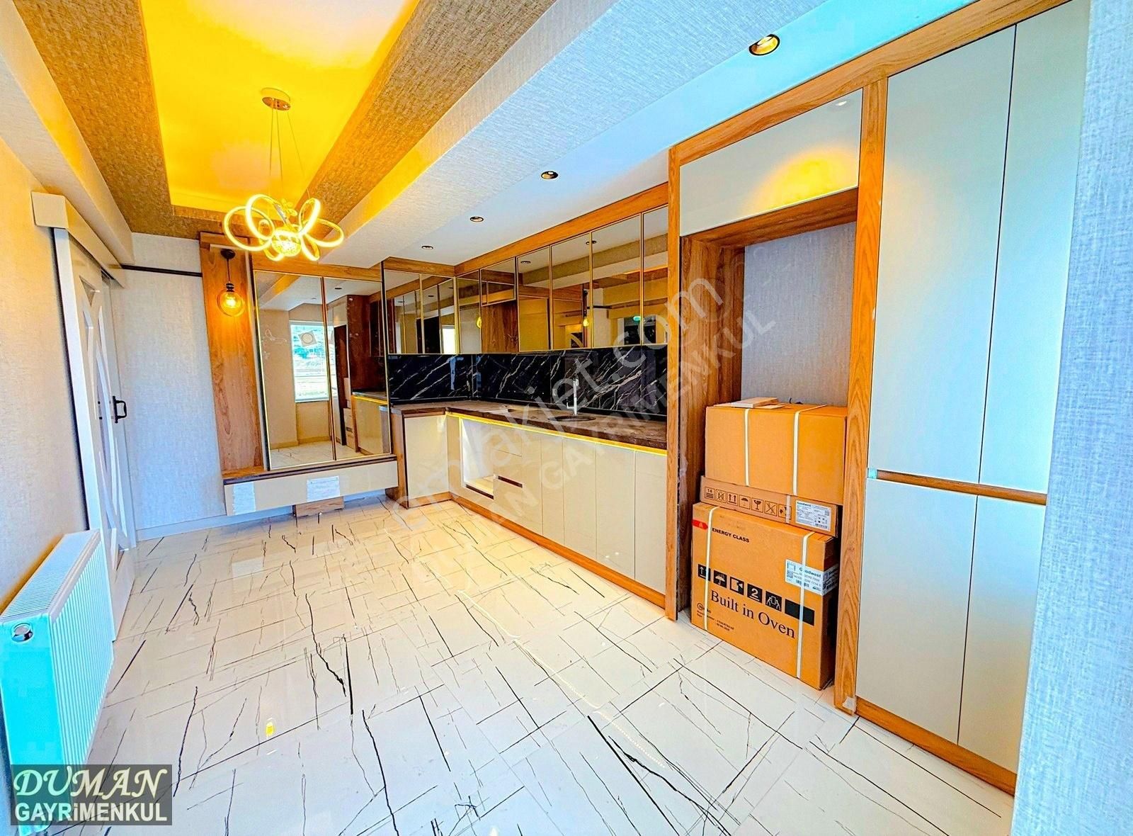 %80 Kredi Kullanımına Uygun Cadde Üzeri Köşebaşı Arakat Daire