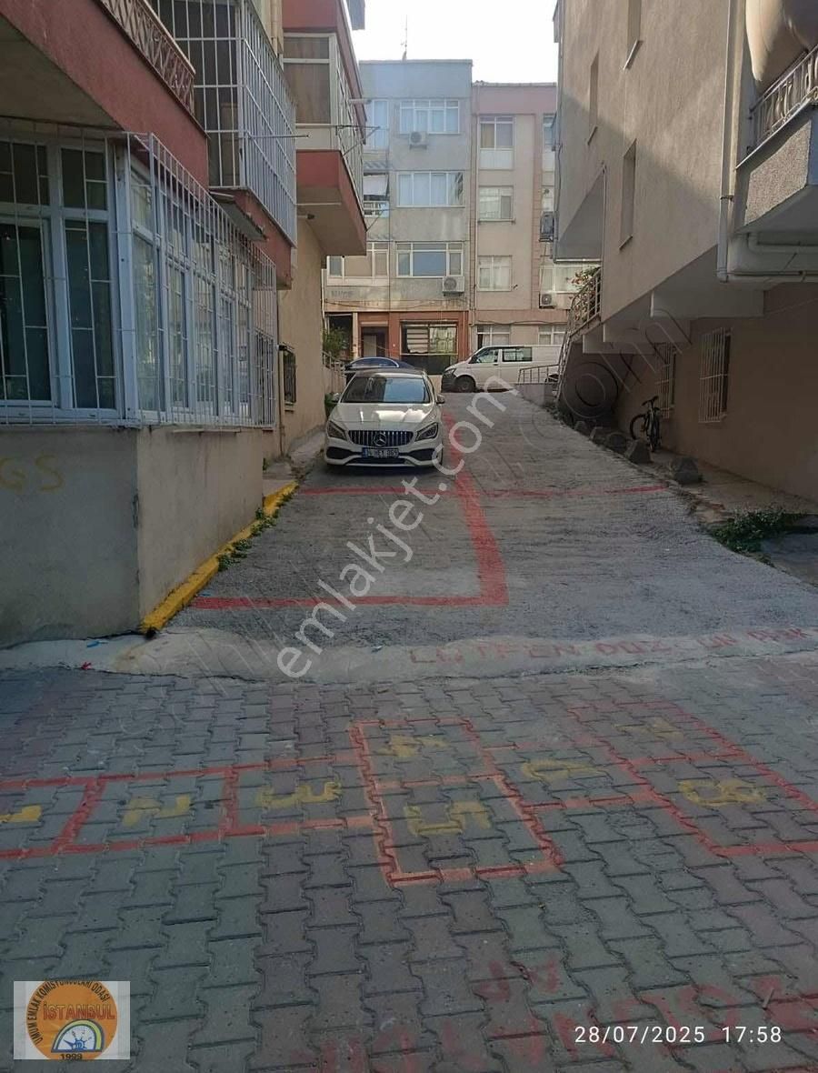 Osmaniye Mahallesinde Belediyeye Yakın 2+1 Satılık Daire