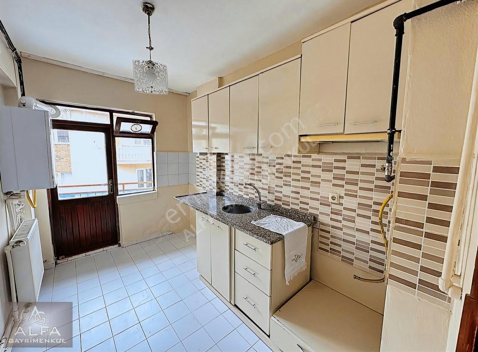 Bahçeli Evler Mh. Köşe Bina 115 M² 3+1 Satılık Daire