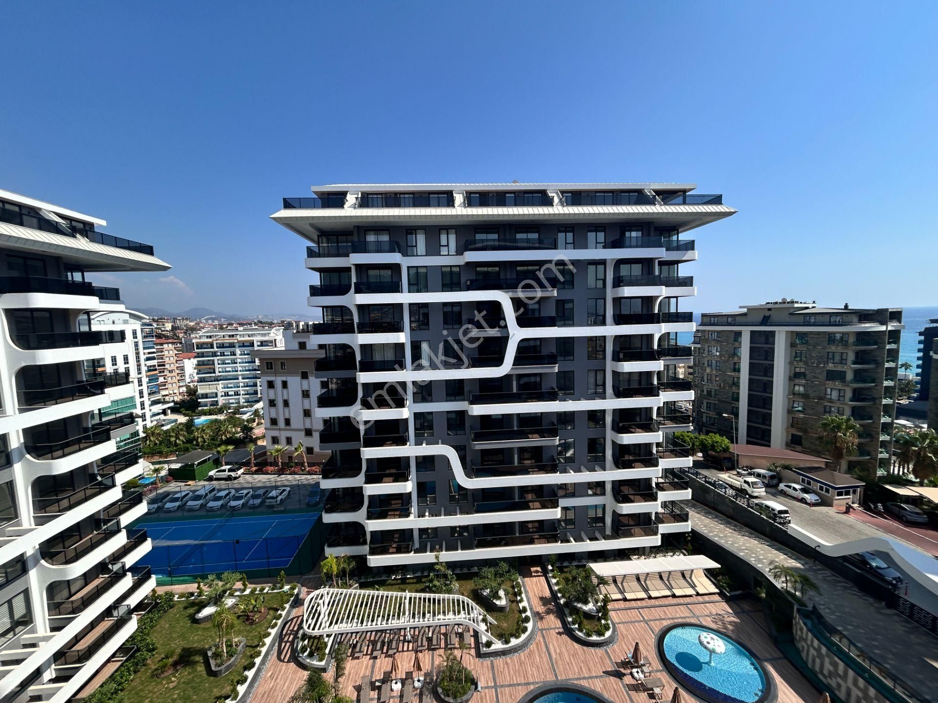 Alanya Tosmur'da Kiralık 3+1 Ultra Lüx Sitede Manzaralı Daire